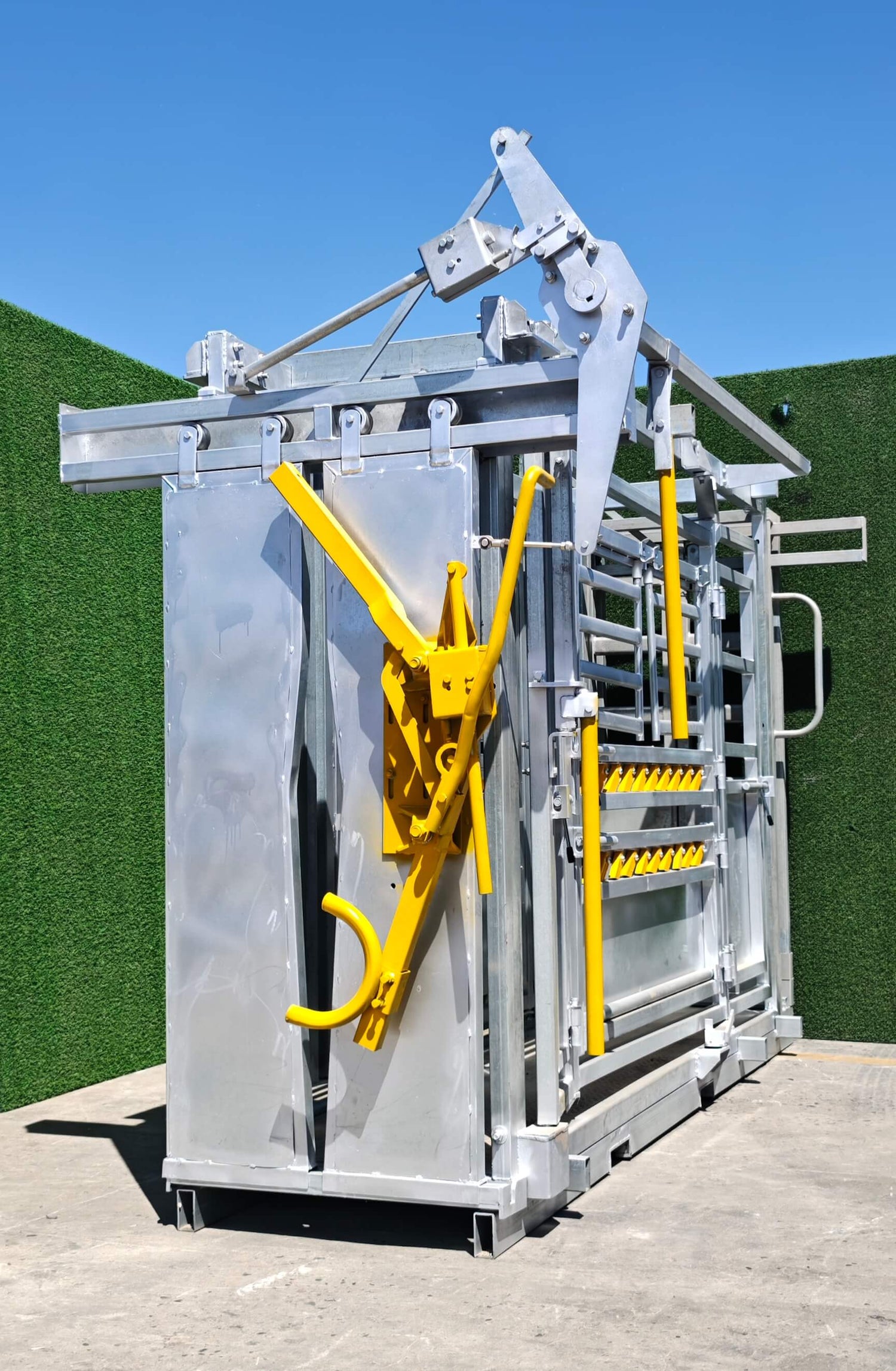 Heavy Duty Vet Squeeze Cattle Crush